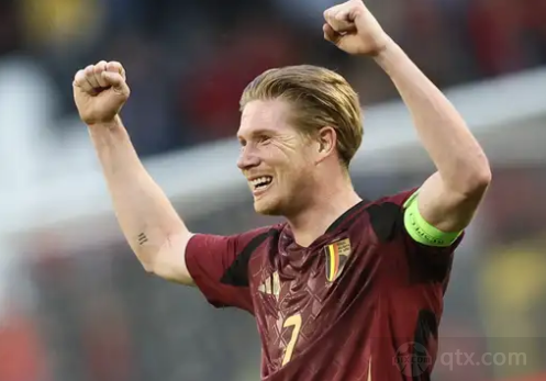 地方棋牌“填大坑”心理战：如何在底牌极差的情况下，通过巨额加注吓退对手？（地方棋牌“填大坑”心理博弈：手里烂牌时如何靠重注施压迫退对手？）