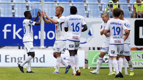 首发出战圣保利！诺伊尔追平伊梅尔并列德甲门将出场榜次席